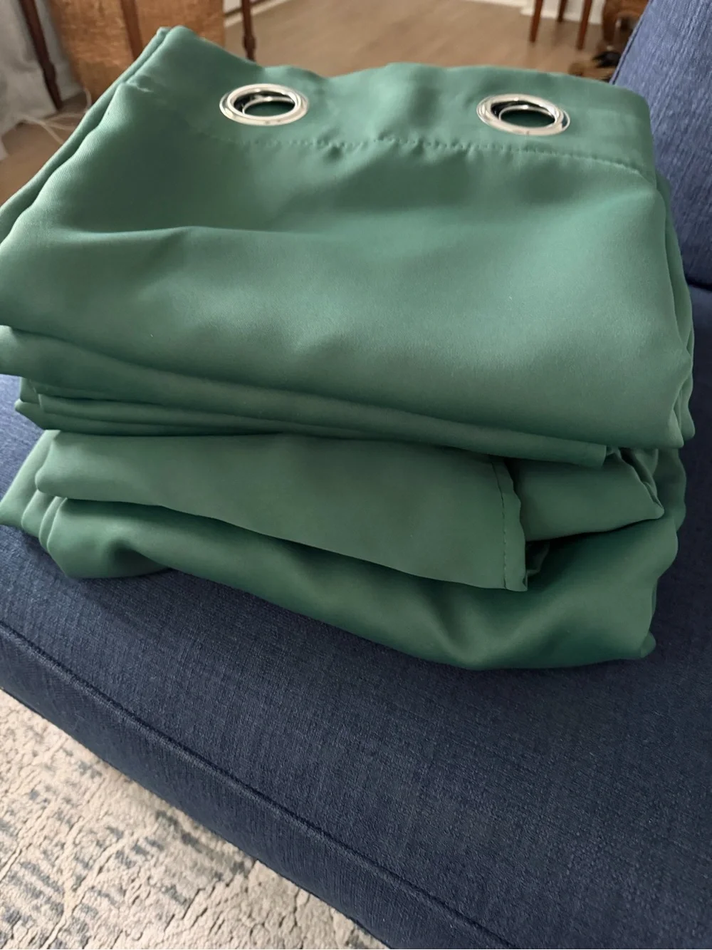N/A dark green